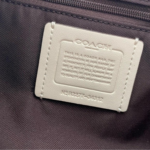 NWT Coach Scout hobo pebbled leather shoulder crossbody chalk - Picture 9 of 16